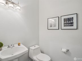 35215 SE Aspen Lane 1303, Snoqualmie WA 98065