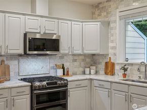 35215 SE Aspen Lane 1303, Snoqualmie WA 98065