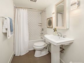 8530 54th Avenue NE, Seattle WA 98115