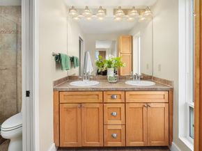 8530 54th Avenue NE, Seattle WA 98115