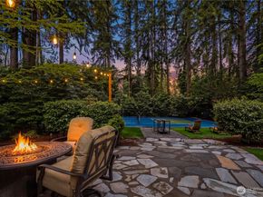 10444 SE 22nd Street, Bellevue WA 98004