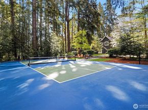 10444 SE 22nd Street, Bellevue WA 98004