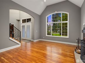 10444 SE 22nd Street, Bellevue WA 98004