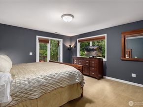10444 SE 22nd Street, Bellevue WA 98004