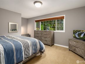 10444 SE 22nd Street, Bellevue WA 98004