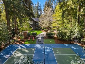 10444 SE 22nd Street, Bellevue WA 98004