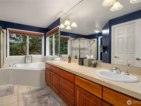 10444 SE 22nd Street, Bellevue WA 98004