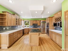 1104 V Street NW, Auburn WA 98001