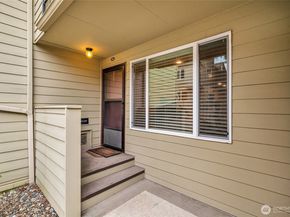 2939 76th Avenue SE 41B, Mercer Island WA 98040
