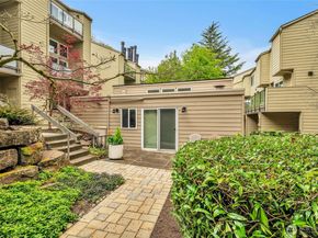 2939 76th Avenue SE 41B, Mercer Island WA 98040