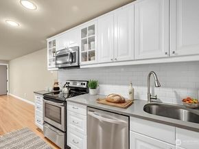 2939 76th Avenue SE 41B, Mercer Island WA 98040
