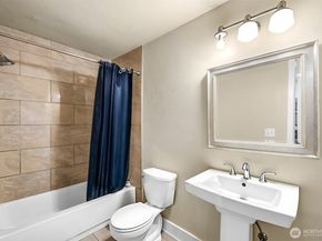 2939 76th Avenue SE 41B, Mercer Island WA 98040