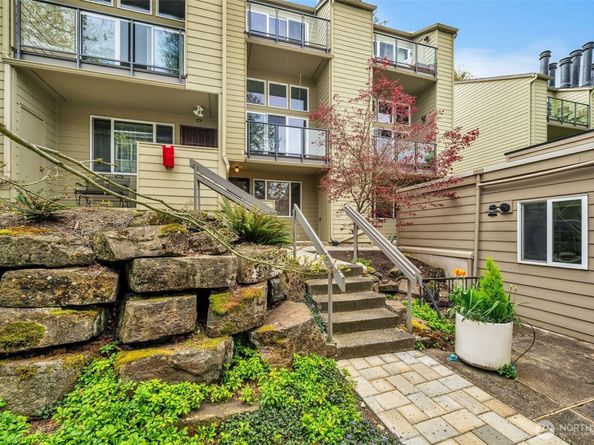 2939 76th Avenue SE 41B, Mercer Island WA 98040