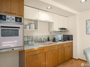 4333 32nd Avenue W, Seattle WA 98199