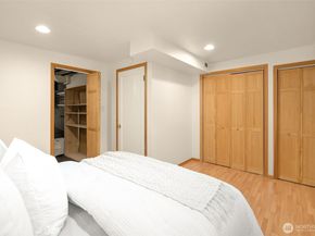 4333 32nd Avenue W, Seattle WA 98199