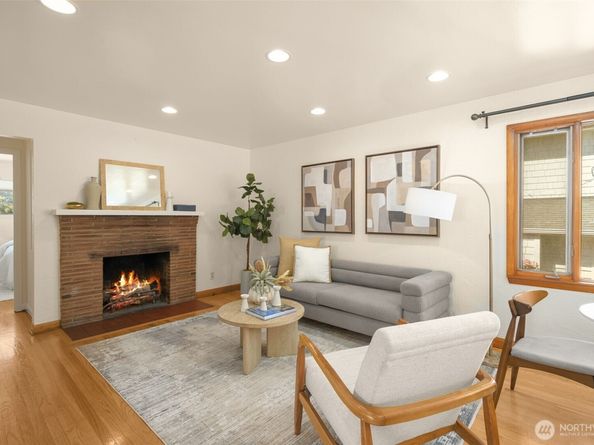 4333 32nd Avenue W, Seattle WA 98199