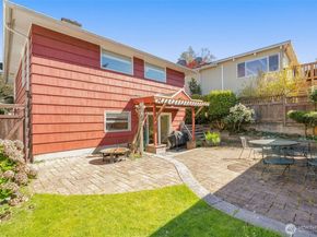 4333 32nd Avenue W, Seattle WA 98199