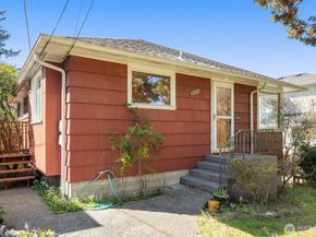4333 32nd Avenue W, Seattle WA 98199