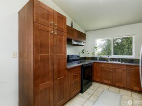 11122 59th Avenue S, Seattle WA 98178