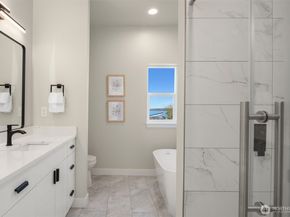 9846 62nd Avenue S 1, Seattle WA 98118
