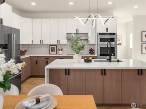 9846 62nd Avenue S 1, Seattle WA 98118