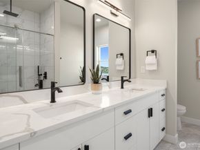 9846 62nd Avenue S 1, Seattle WA 98118
