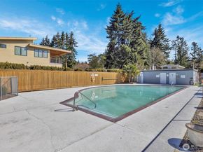 1119 S 249th Place, Des Moines WA 98198
