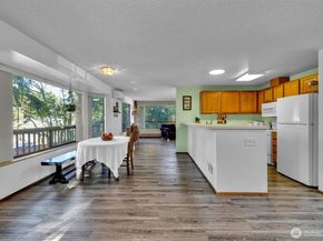1119 S 249th Place, Des Moines WA 98198