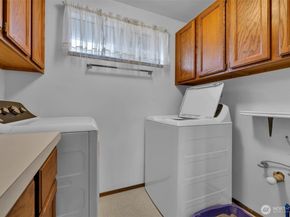 1119 S 249th Place, Des Moines WA 98198