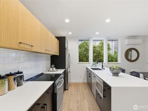 3646 Greenwood Avenue N B, Seattle WA 98103
