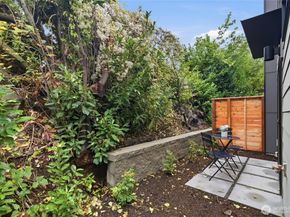 3646 Greenwood Avenue N B, Seattle WA 98103