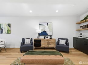 3646 Greenwood Avenue N B, Seattle WA 98103