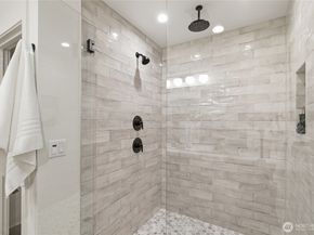 3646 Greenwood Avenue N B, Seattle WA 98103