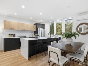3646 Greenwood Avenue N B, Seattle WA 98103