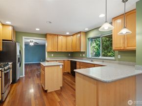 5662 Hicks Ave NE, Bremerton WA 98311