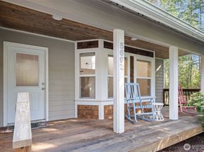5662 Hicks Ave NE, Bremerton WA 98311