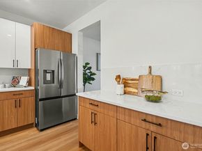 19611 140th Avenue SE, Renton WA 98058