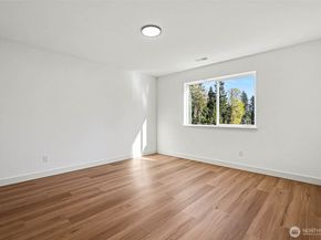 19611 140th Avenue SE, Renton WA 98058