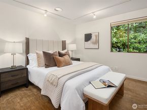 10020 NE 27th Street, Bellevue WA 98004