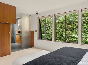 10020 NE 27th Street, Bellevue WA 98004