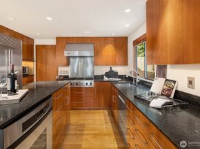 10020 NE 27th Street, Bellevue WA 98004