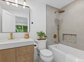 10210 163rd Avenue NE, Redmond WA 98052