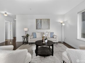 524 6th Avenue W 110, Seattle WA 98119