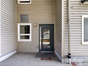 524 6th Avenue W 110, Seattle WA 98119
