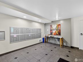 524 6th Avenue W 110, Seattle WA 98119