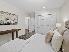 524 6th Avenue W 110, Seattle WA 98119