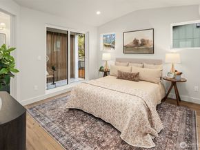 11418 NE 90th Street, Kirkland WA 98033