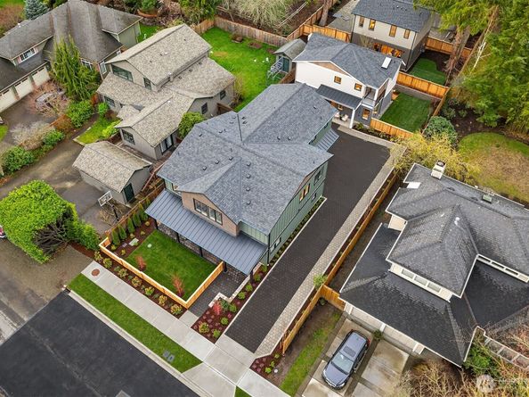 11418 NE 90th Street, Kirkland WA 98033