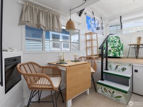 2040 Westlake Avenue N 14, Seattle WA 98109