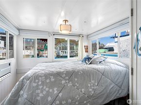 2040 Westlake Avenue N 14, Seattle WA 98109